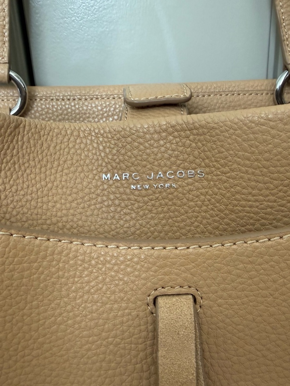 Marc Jacobs Beige Pebbled Leather Shoulder Bag